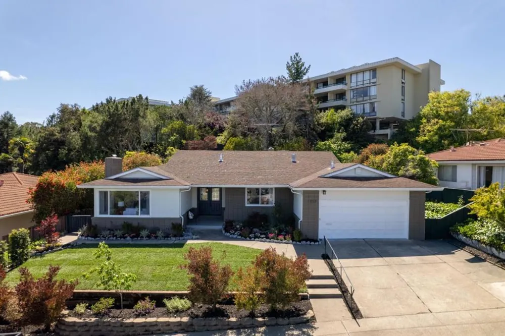 1857 Hunt Drive Burlingame, CA 94010