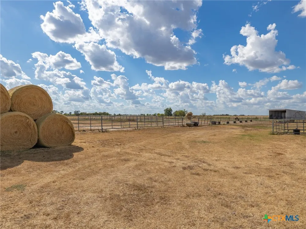 1801 County Road 470 Coupland, TX 78615
