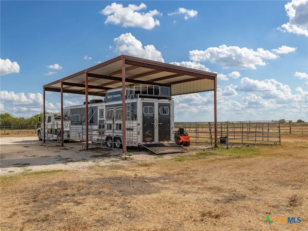 1801 County Road 470 Coupland, TX 78615