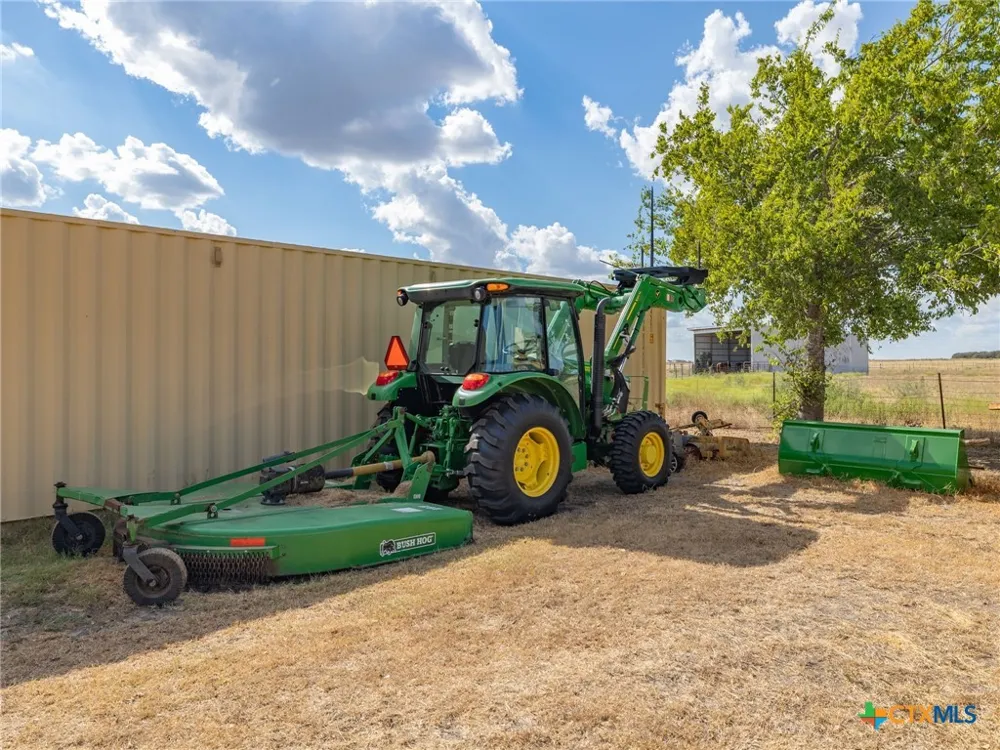 1801 County Road 470 Coupland, TX 78615