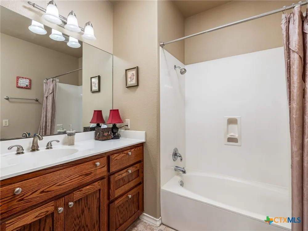1801 County Road 470 Coupland, TX 78615