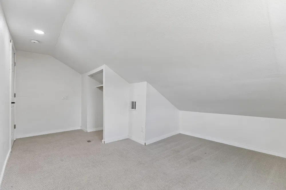 223 NW Front Street Bartlett, TX 76511