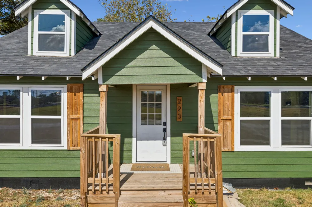 223 NW Front Street Bartlett, TX 76511