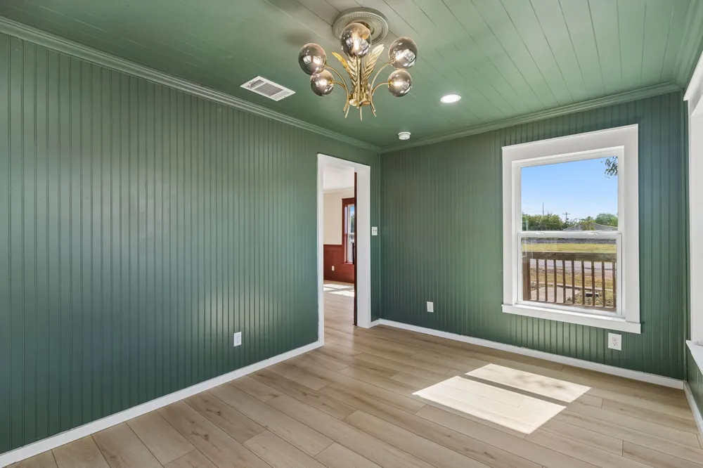 223 NW Front Street Bartlett, TX 76511
