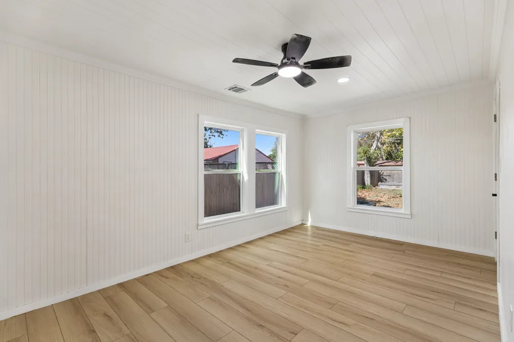 223 NW Front Street Bartlett, TX 76511