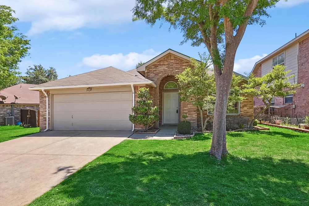 5424 Elk Ridge Drive Watauga, TX 76137
