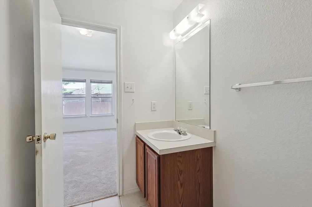 5424 Elk Ridge Drive Watauga, TX 76137