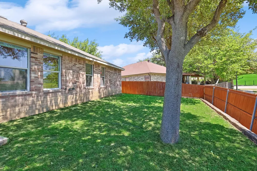 5424 Elk Ridge Drive Watauga, TX 76137