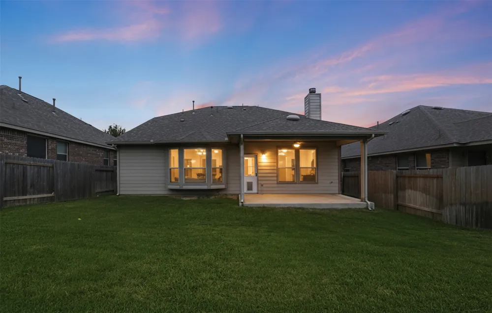 1927 Autumn Run Lane Round Rock, TX 78665