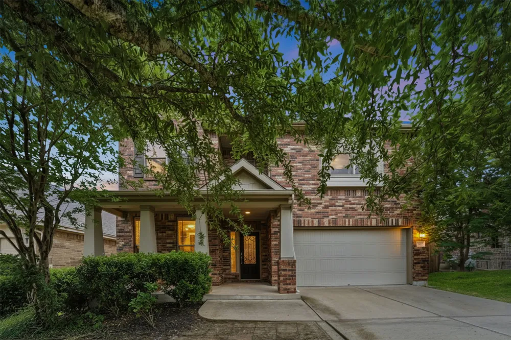 1927 Autumn Run Lane Round Rock, TX 78665