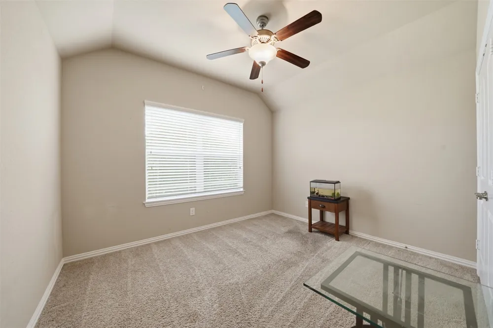 1927 Autumn Run Lane Round Rock, TX 78665