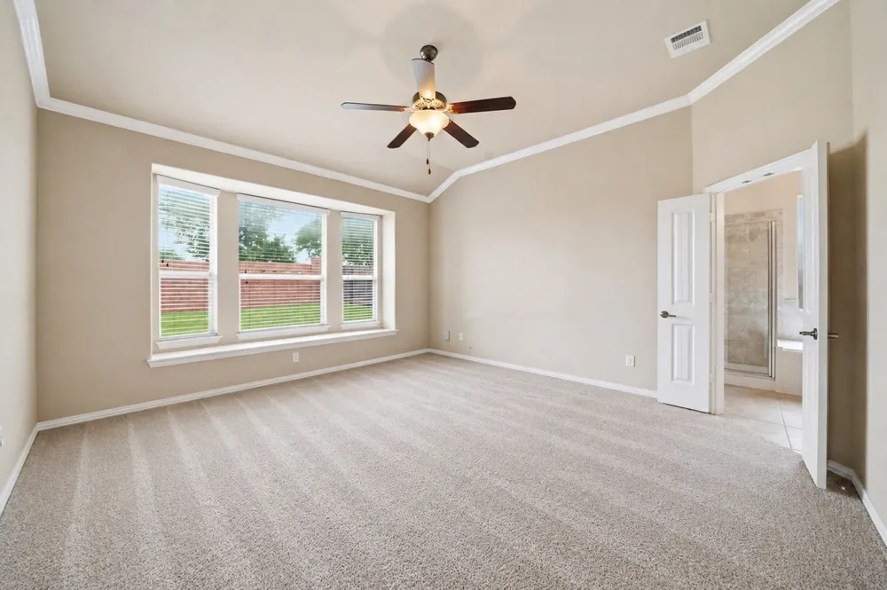 1927 Autumn Run Lane Round Rock, TX 78665