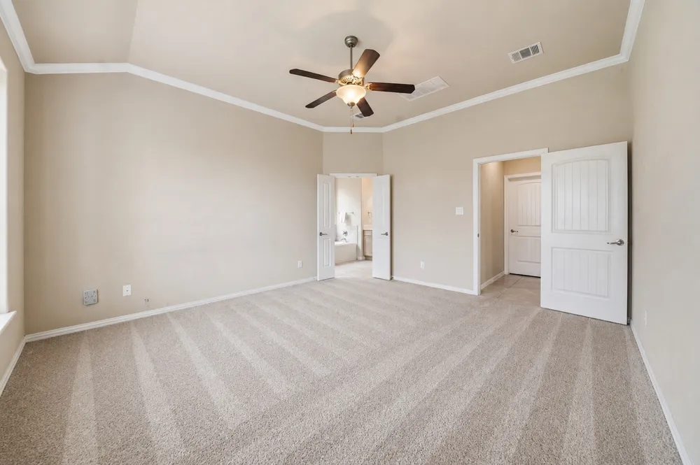 1927 Autumn Run Lane Round Rock, TX 78665
