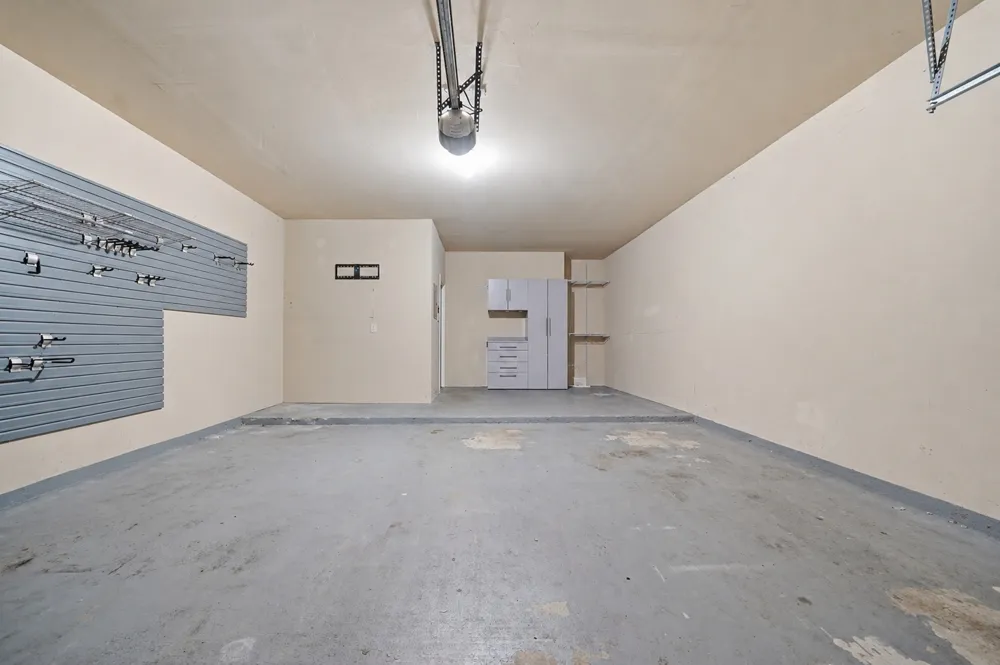 1927 Autumn Run Lane Round Rock, TX 78665