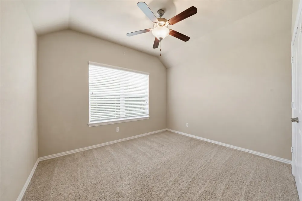 1927 Autumn Run Lane Round Rock, TX 78665