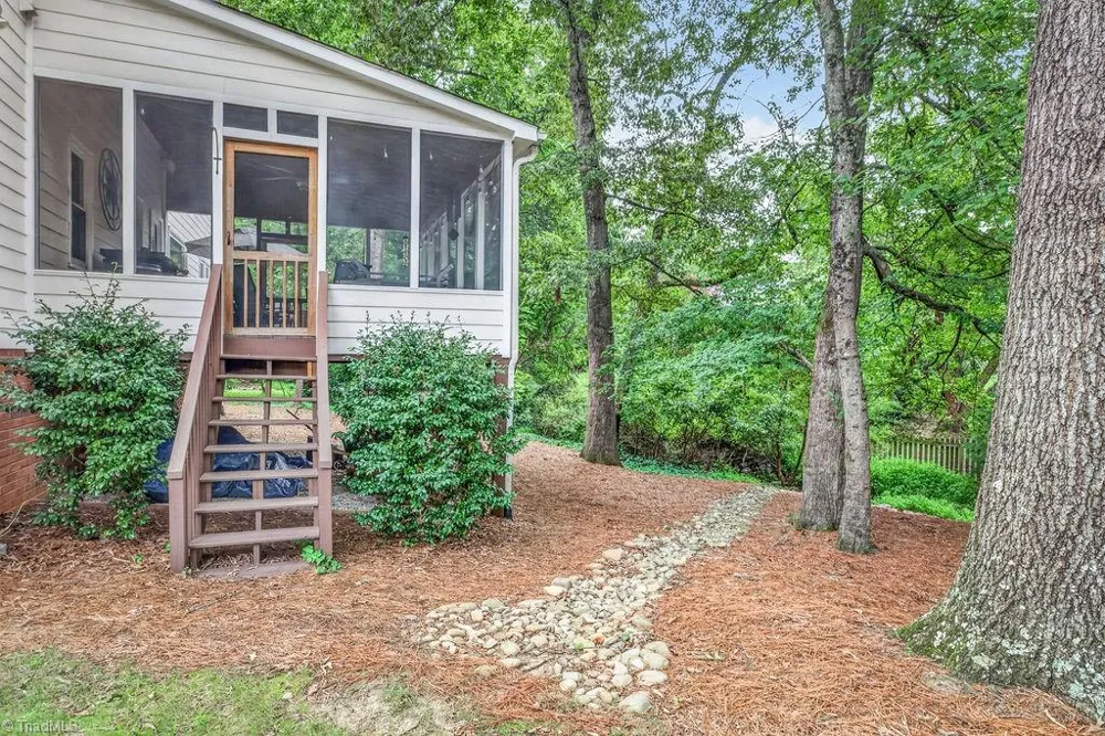 2700 Red Gate Court Jamestown, NC 27282