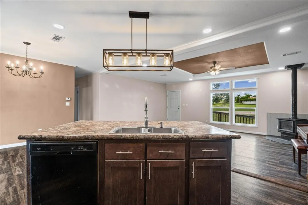 126 Cherokee Circle Smithville, TX 78957