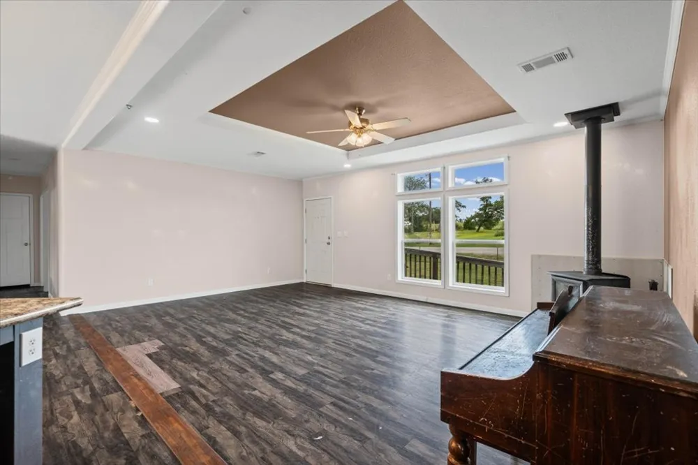 126 Cherokee Circle Smithville, TX 78957