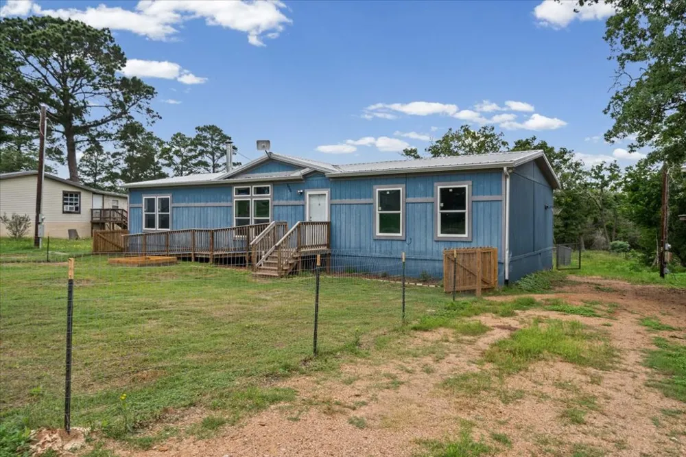126 Cherokee Circle Smithville, TX 78957
