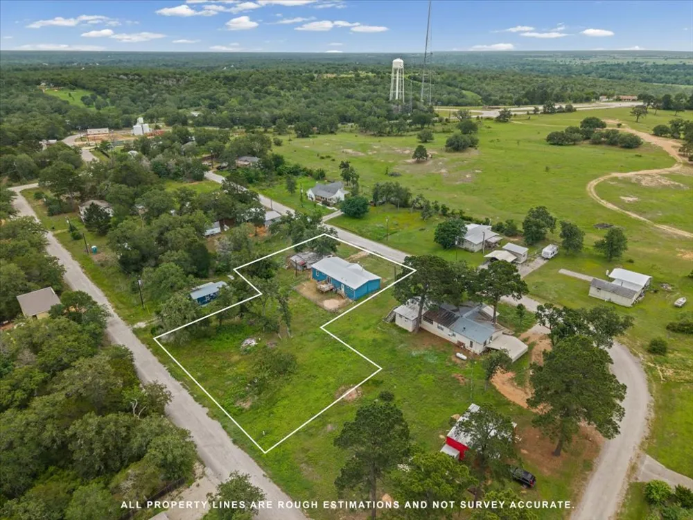 126 Cherokee Circle Smithville, TX 78957
