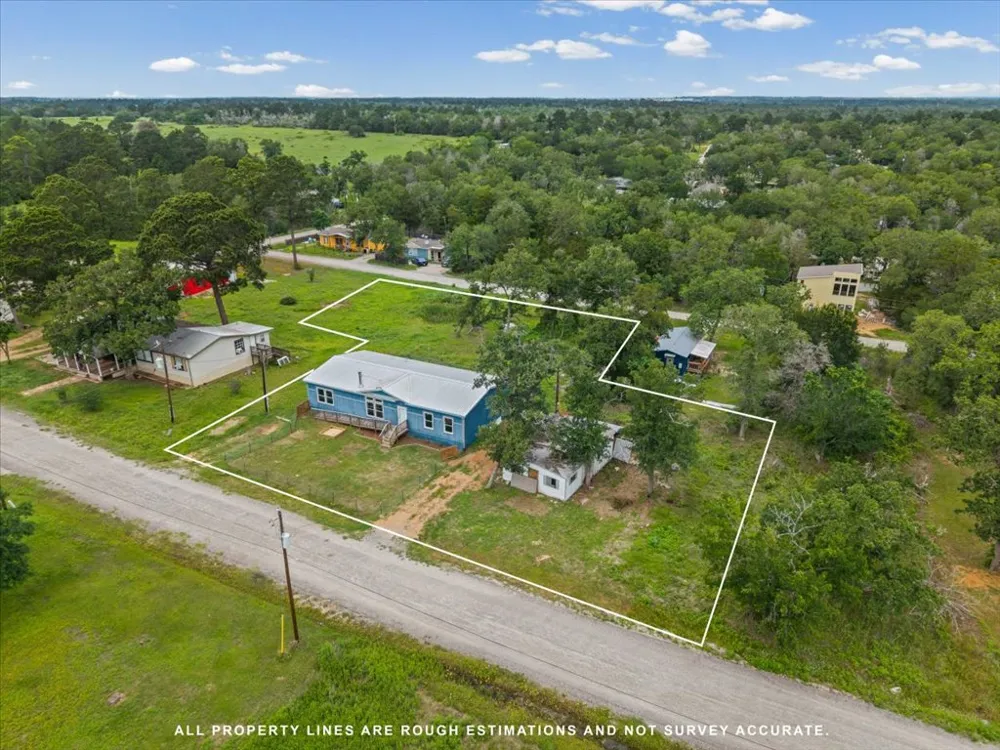 126 Cherokee Circle Smithville, TX 78957