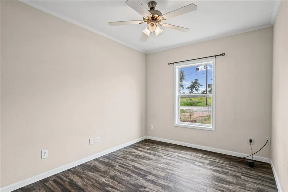 126 Cherokee Circle Smithville, TX 78957
