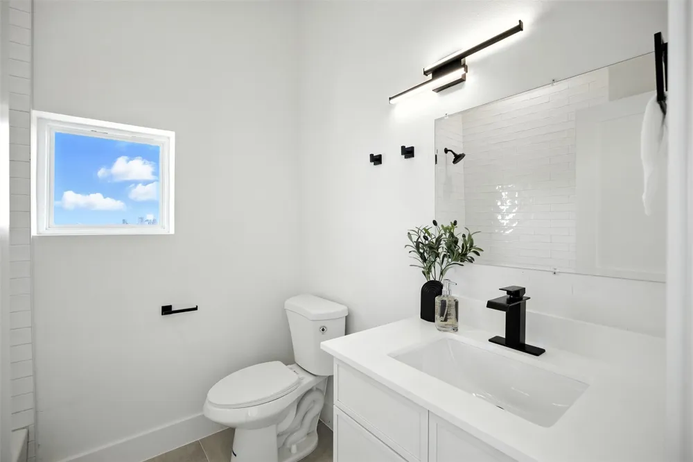 312 Lancaster Avenue #104 Dallas, TX 75203