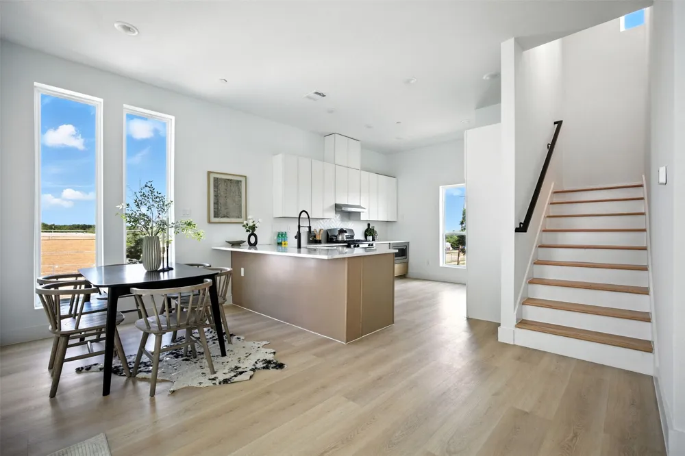 312 Lancaster Avenue #104 Dallas, TX 75203