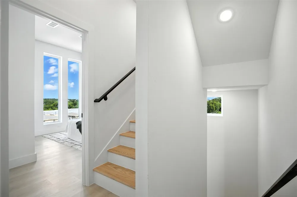 312 Lancaster Avenue #104 Dallas, TX 75203
