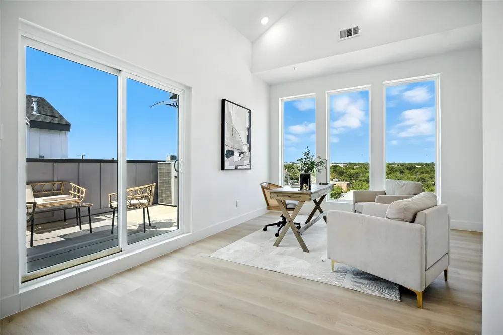312 Lancaster Avenue #104 Dallas, TX 75203