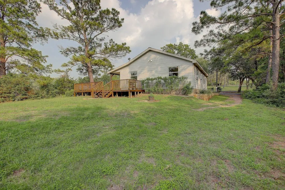 4540 Creamer Creek Road La Grange, TX 78945