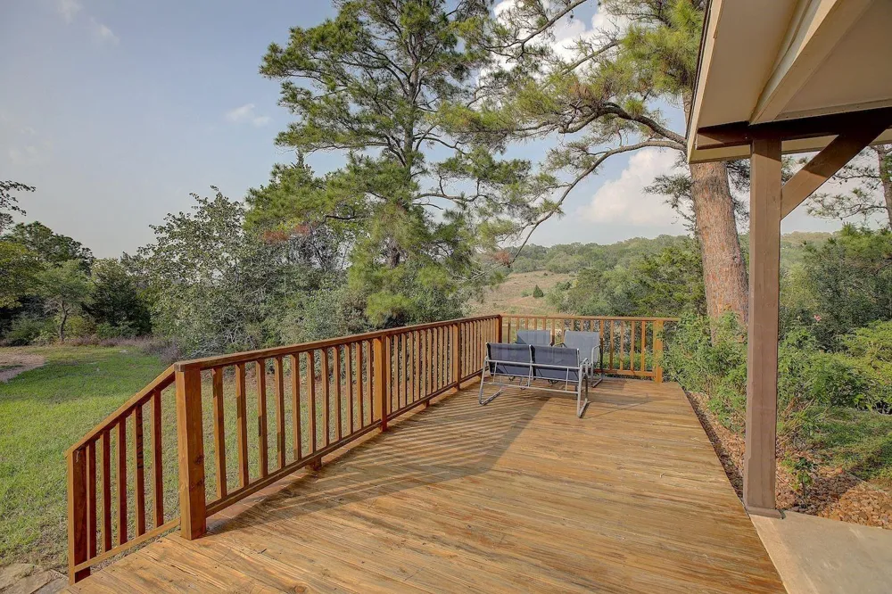 4540 Creamer Creek Road La Grange, TX 78945