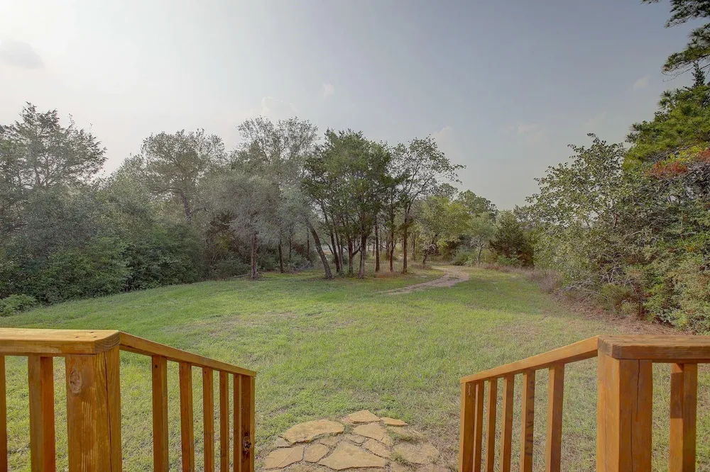 4540 Creamer Creek Road La Grange, TX 78945