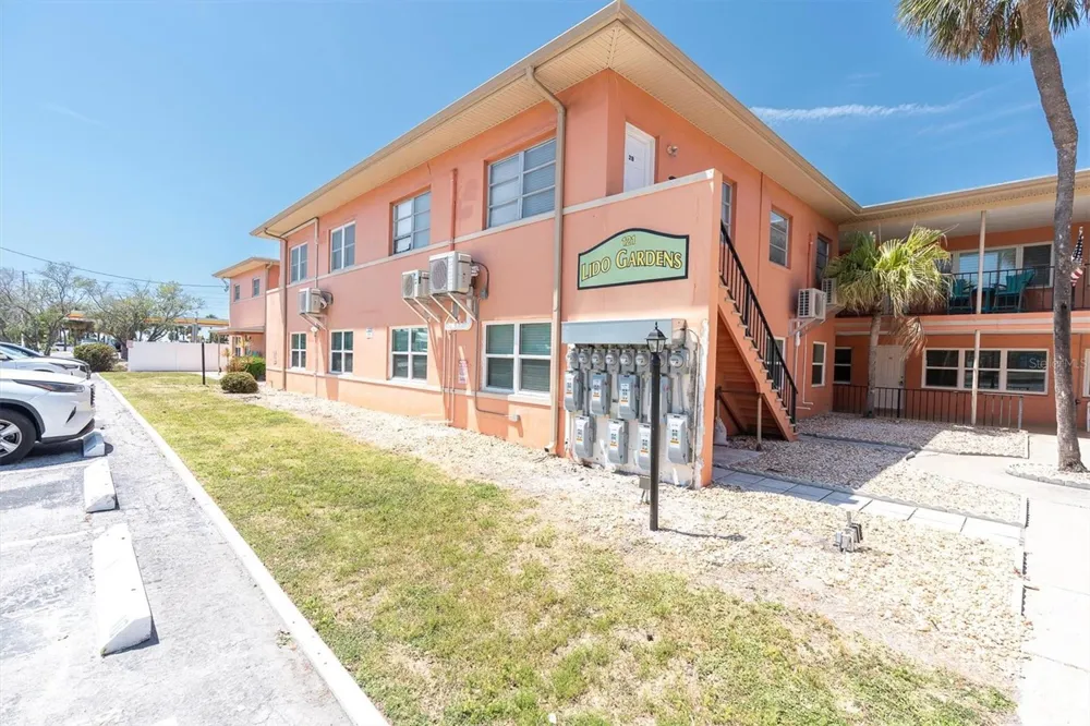121 46TH AVENUE #2A St Pete Beach, FL 33706