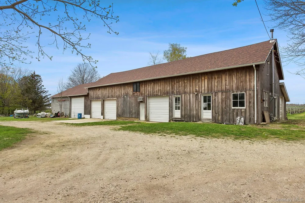37025 Main Road Cutchogue, NY 11935