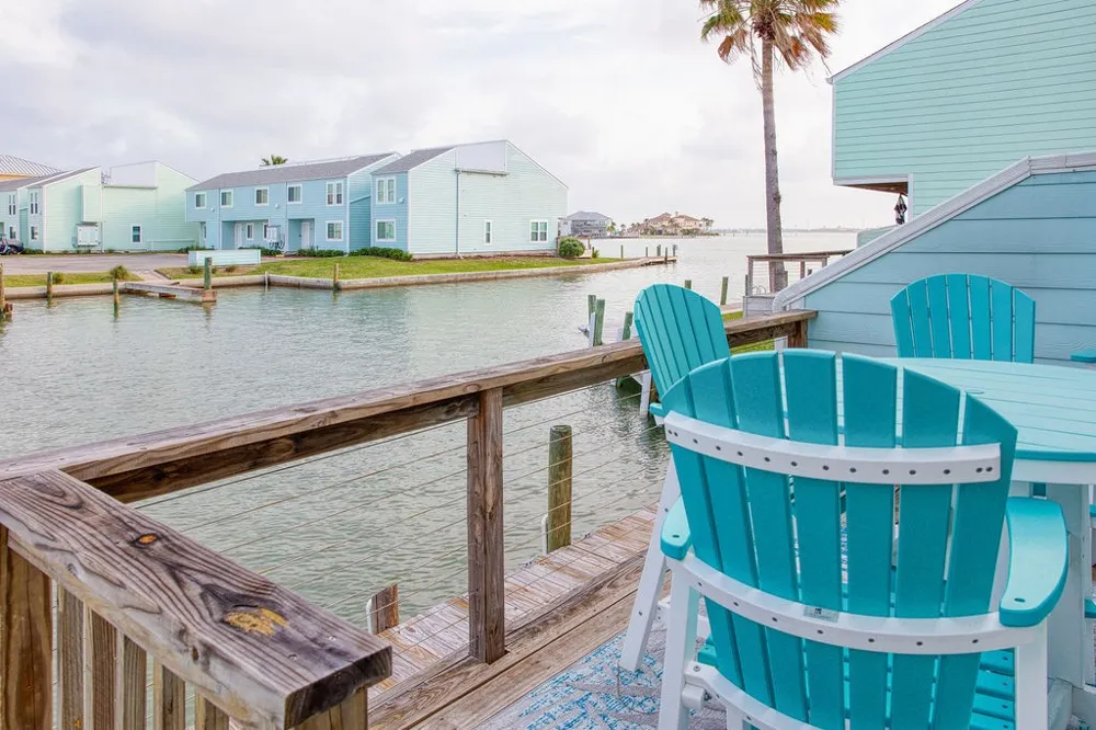 303 Nassau Drive Rockport, TX 78382