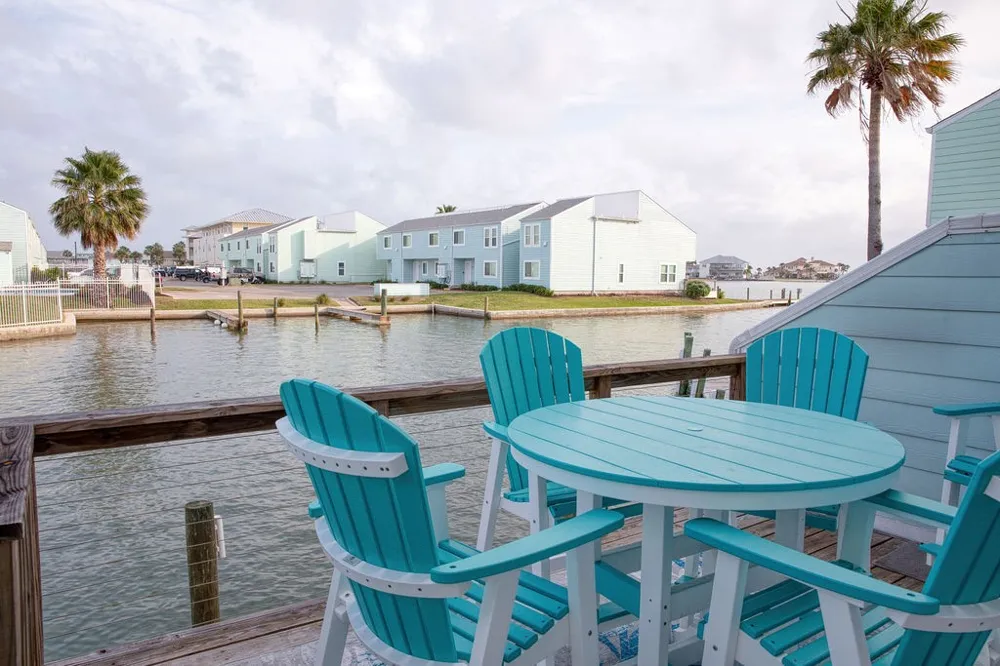 303 Nassau Drive Rockport, TX 78382