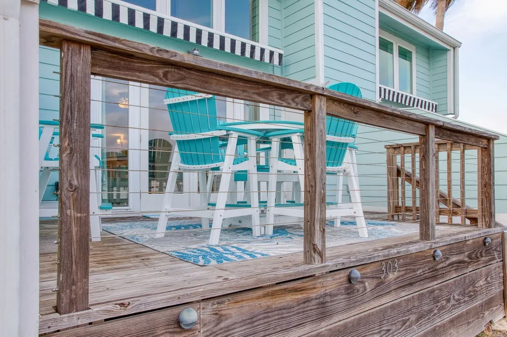 303 Nassau Drive Rockport, TX 78382