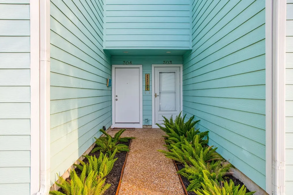 303 Nassau Drive Rockport, TX 78382