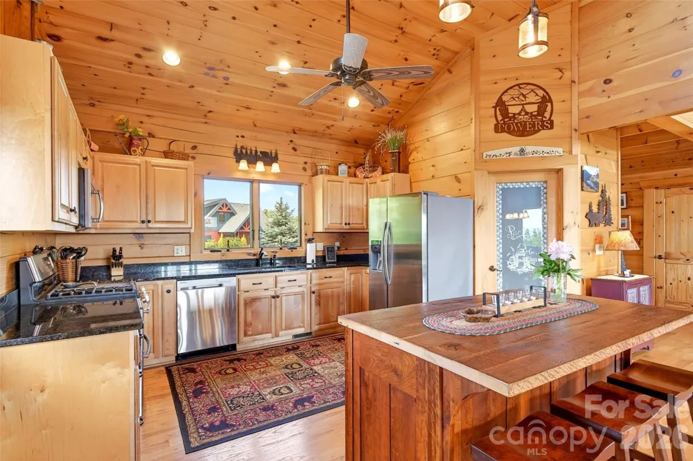 217 Summit Drive Nebo, NC 28761