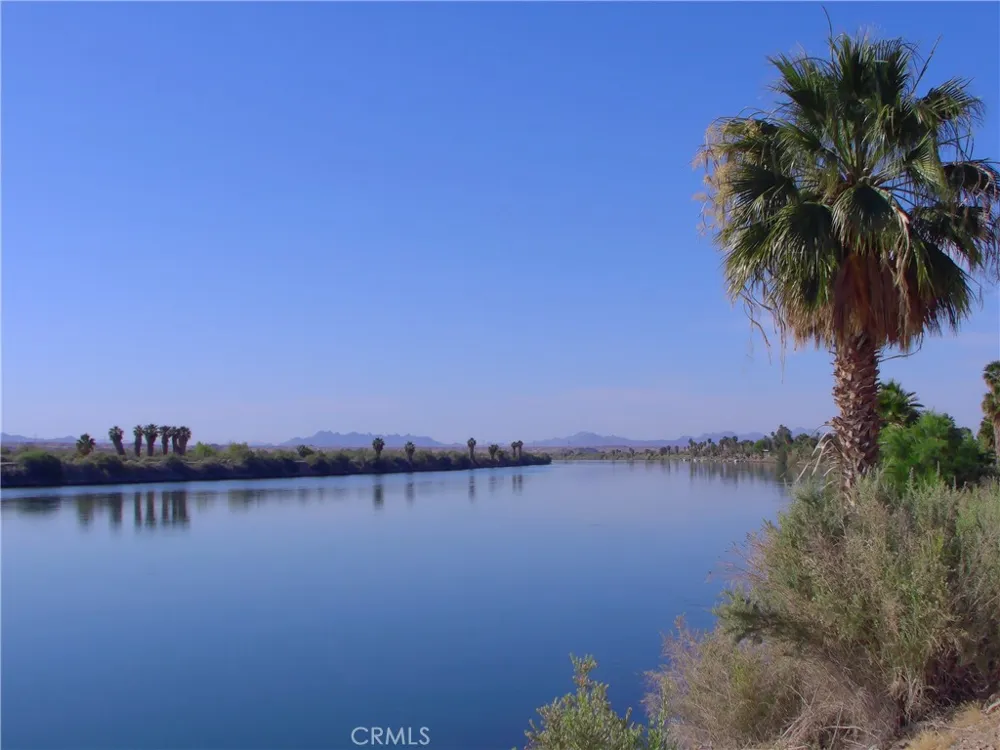 2326 Riviera Blythe, CA 92225