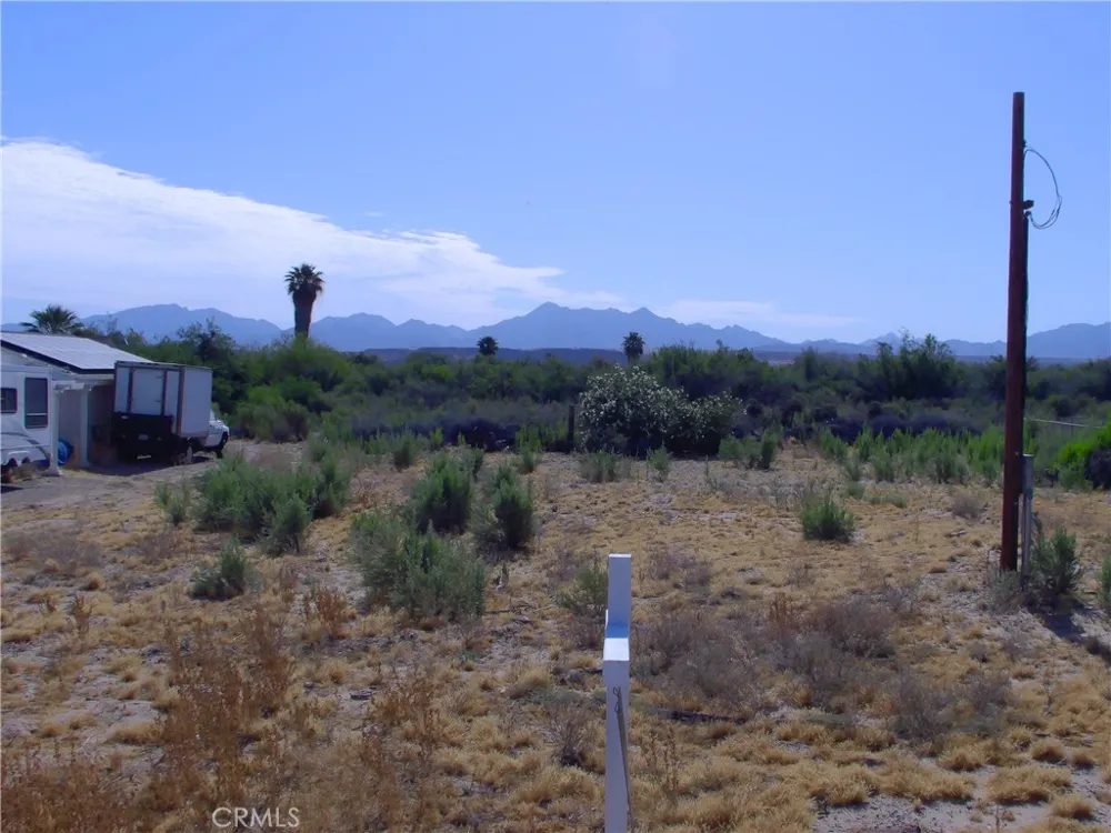 2326 Riviera Blythe, CA 92225