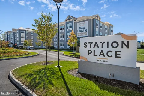 400 E OAK AVENUE #1108