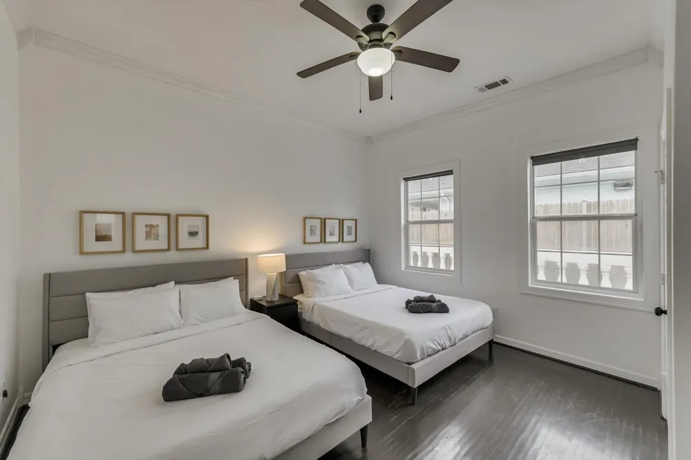 909 Elsbeth Street Dallas, TX 75208