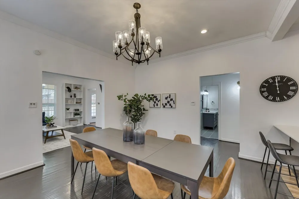 909 Elsbeth Street Dallas, TX 75208