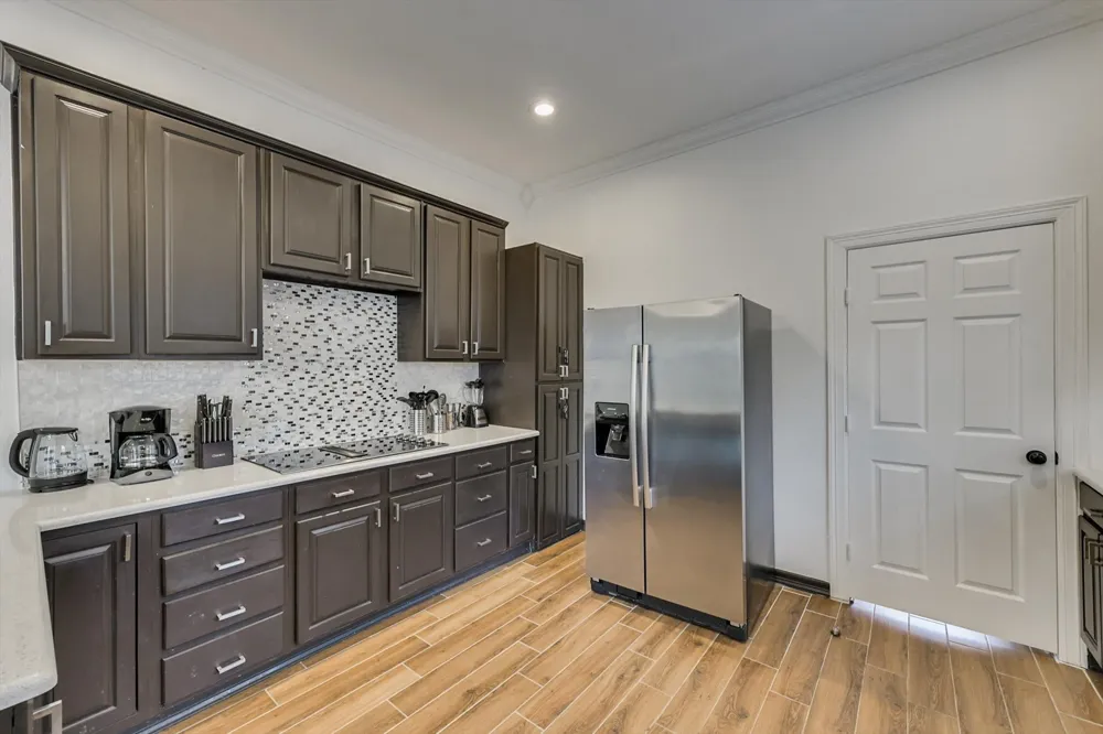 909 Elsbeth Street Dallas, TX 75208