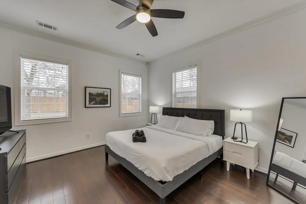 909 Elsbeth Street Dallas, TX 75208