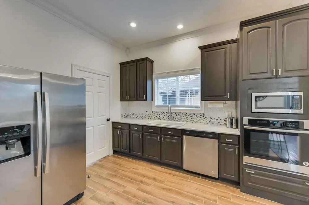 909 Elsbeth Street Dallas, TX 75208