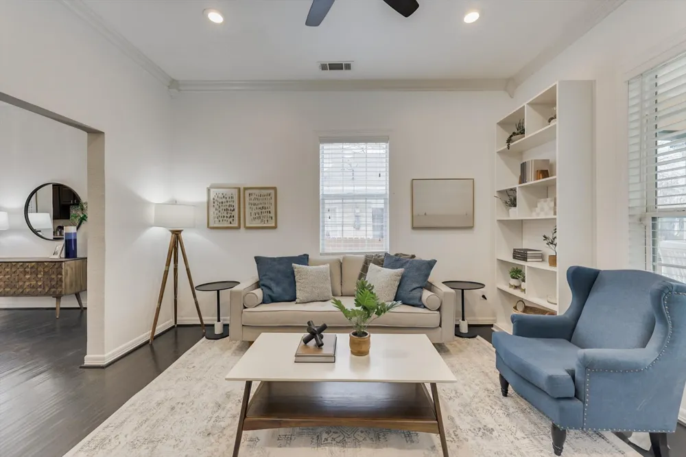 909 Elsbeth Street Dallas, TX 75208