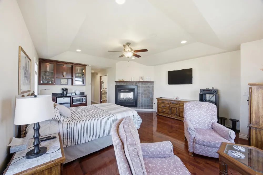 3413 50th Street Reiles Acres, ND 58102